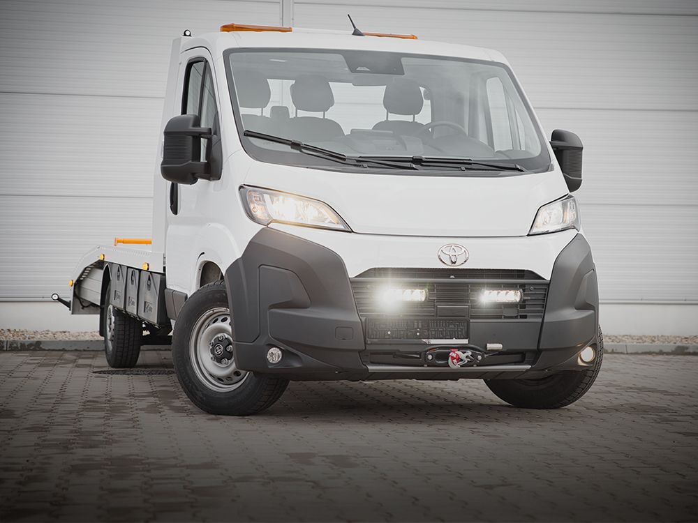 Toyota Proace Max (2023+) Grille Kit